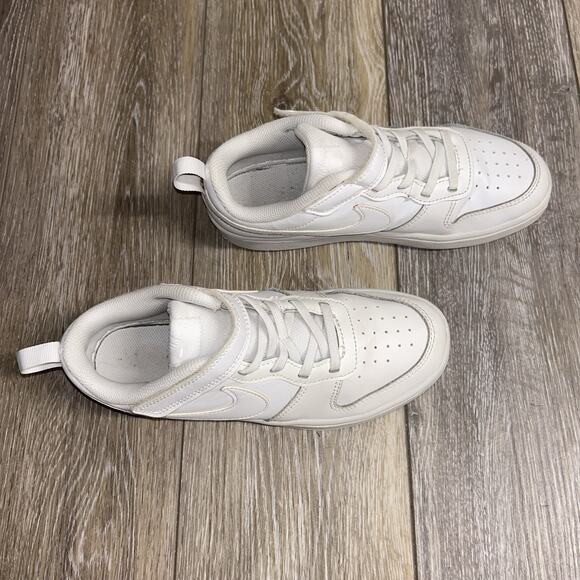Nike Youth Court Borough Low Triple White Youth Size 3Y BQ5451-100 Sneaker Shoes - Picture 2 of 12